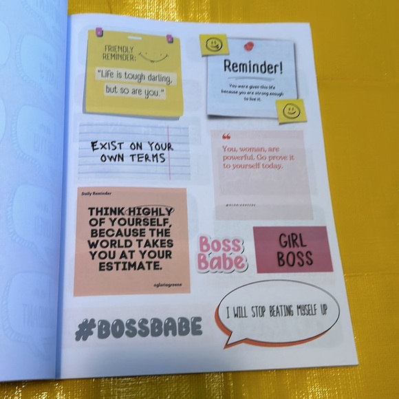 👑 Vision board book - Picture 3 of 4